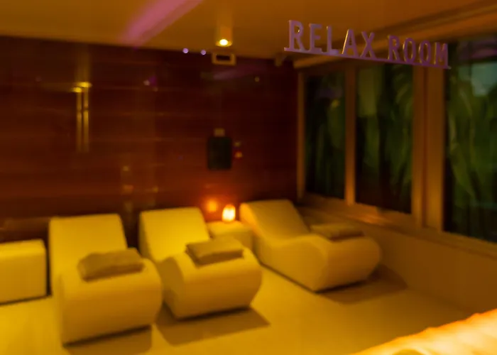 Ascot & Ξενοδοχείο Ρίμινι