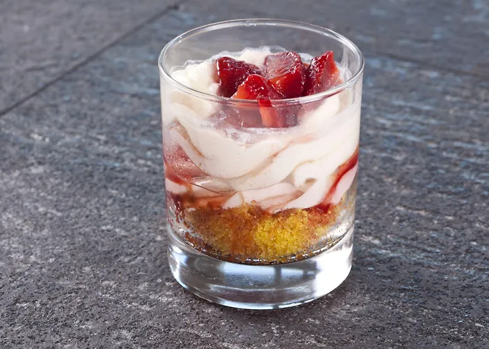 Ascot & Ξενοδοχείο 4*