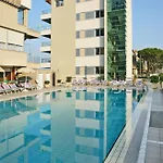 Ξενοδοχείο Ascot &