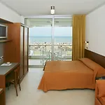 Ascot & Hotel 4*