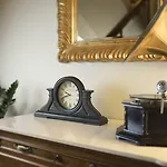 Ascot & Ξενοδοχείο 4*