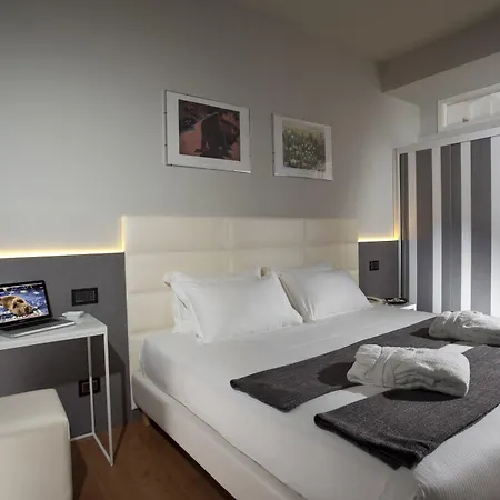 Szálloda Ascot & 4*