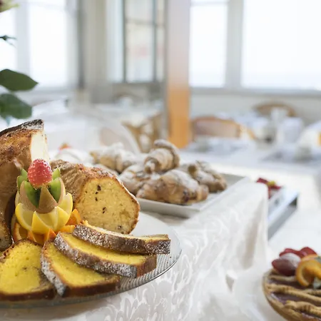 Ascot & Hotel Rimini