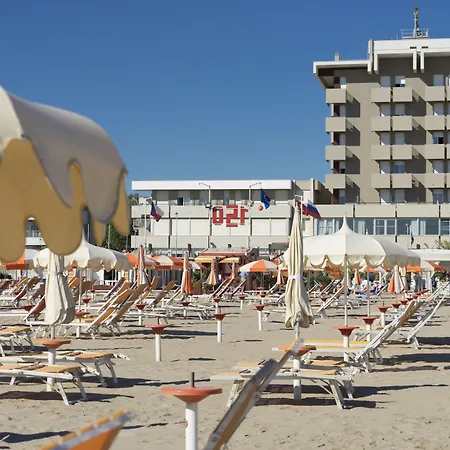 Ascot & Hotell Rimini