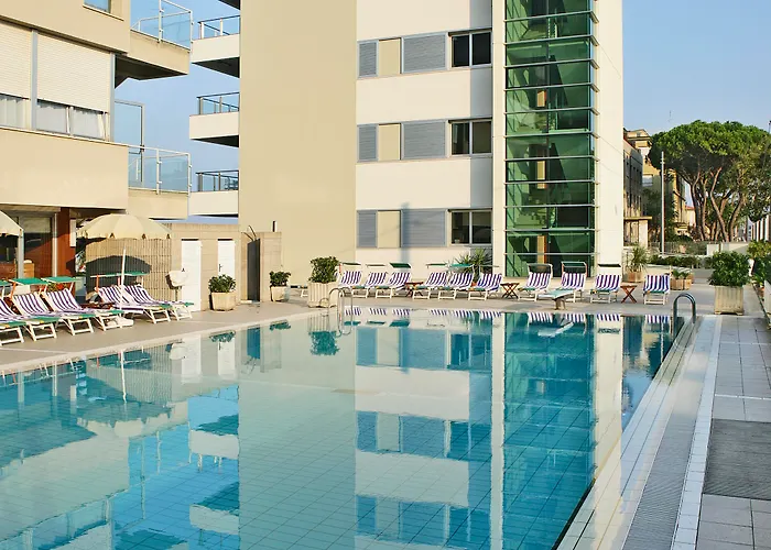 Ascot & Hotell 4*