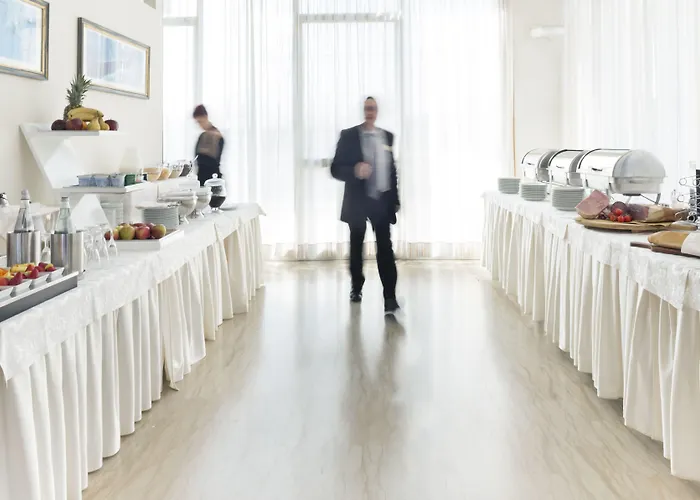 Ascot & רימיני