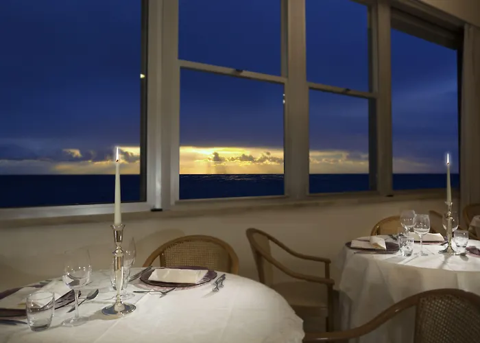 Ascot & מלון רימיני