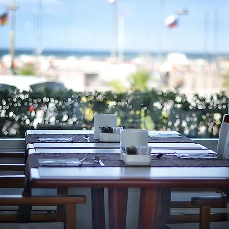 Szálloda Ascot & 4*