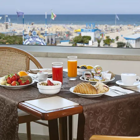 Hotel Ascot & 4*