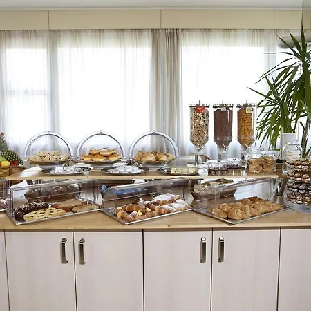 Hotel Ascot &