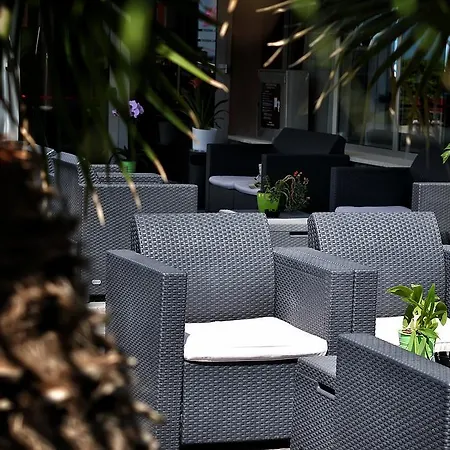 Ascot & Hotel 4*